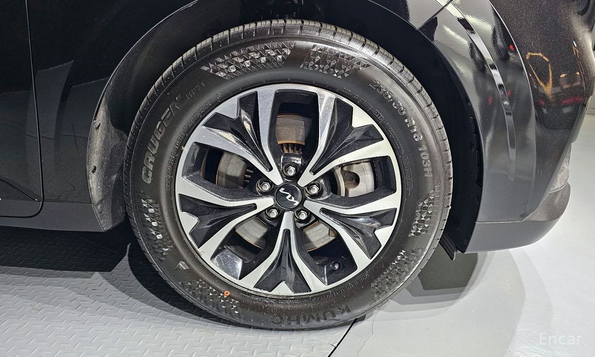 2023 Kia Carnival IV 9-Seater Signature с пробегом 95 425 км