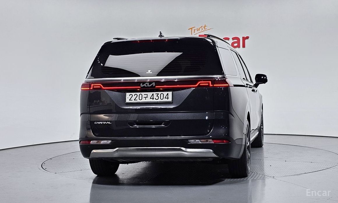 2023 Kia Carnival IV 9-Seater Signature с пробегом 80 065 км