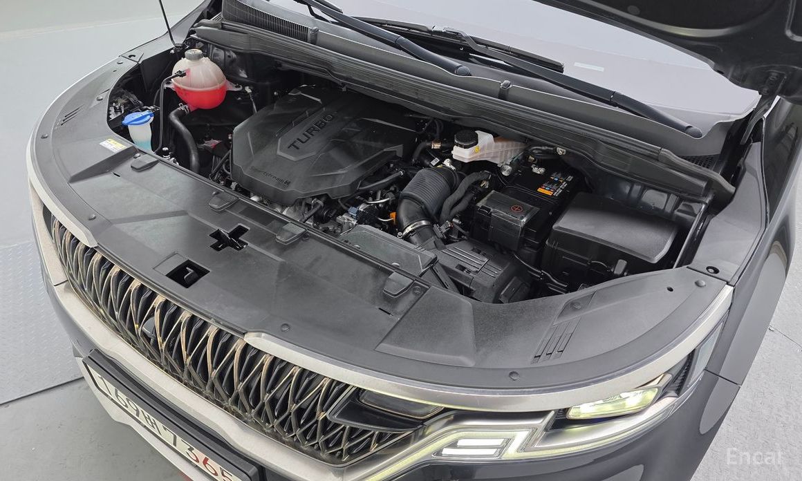 2023 Kia Carnival IV 9-Seater Signature с пробегом 75 673 км