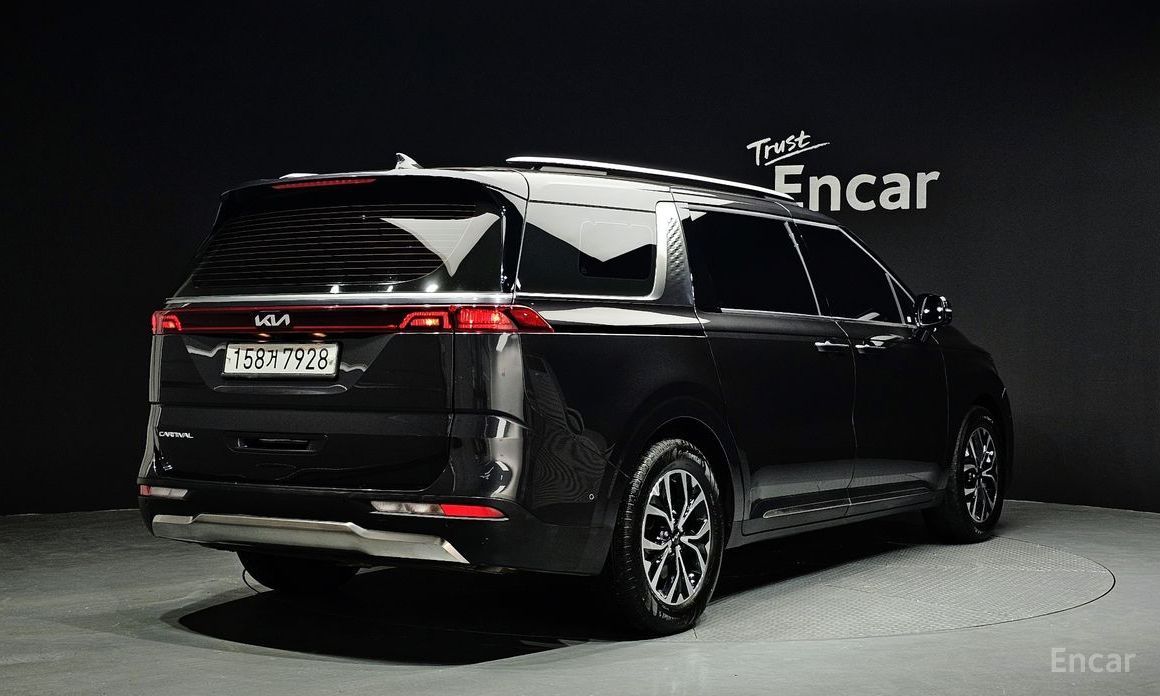 2022 Kia Carnival IV 9-Seater Signature с пробегом 33 321 км