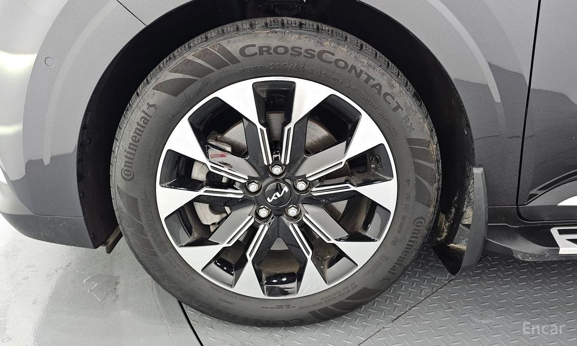 2023 Kia Carnival IV 9-Seater Signature с пробегом 13 584 км