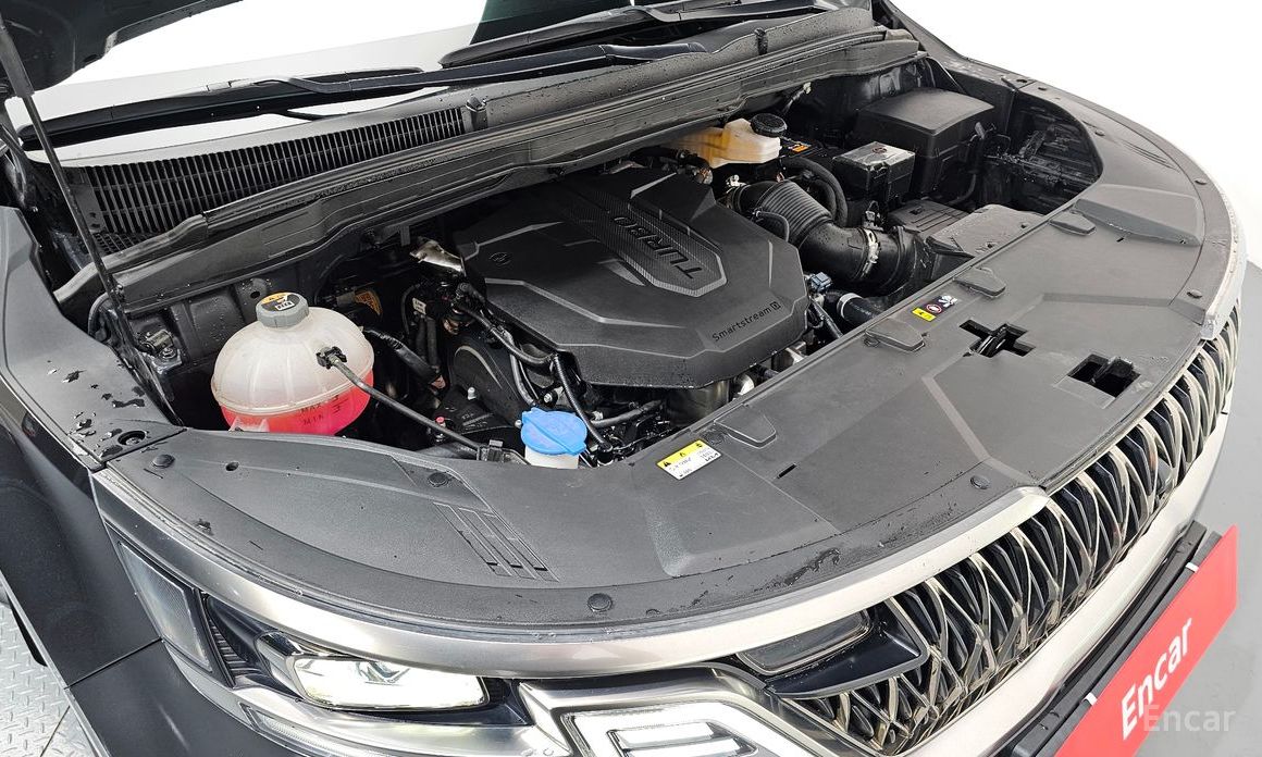 2023 Kia Carnival IV 9-Seater Signature с пробегом 13 584 км