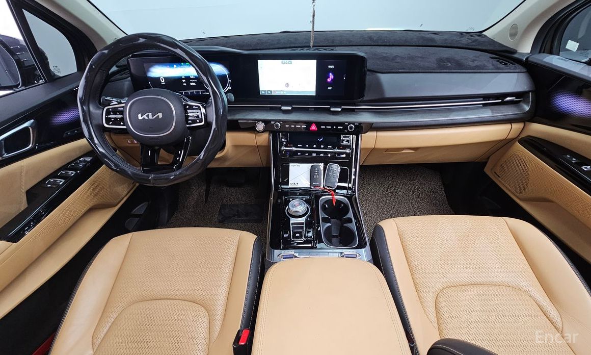 2023 Kia Carnival IV 9-Seater Signature с пробегом 13 584 км