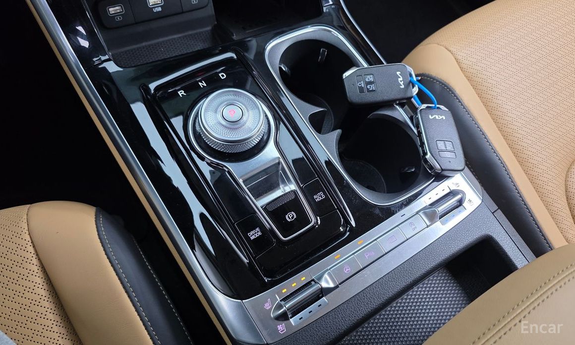 2023 Kia Carnival IV 9-Seater Signature с пробегом 75 673 км