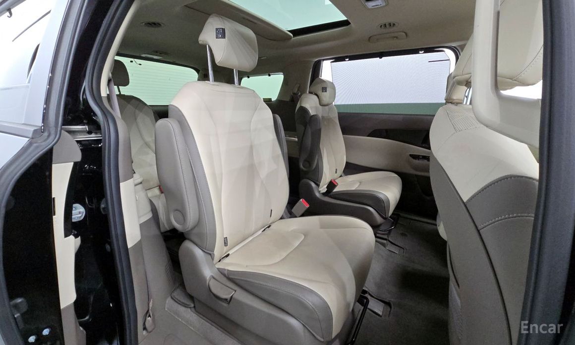 2022 Kia Carnival IV 9-Seater Noblesse с пробегом 20 324 км