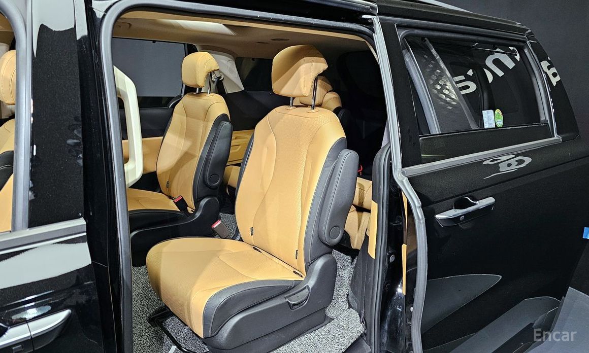 2023 Kia Carnival IV 9-Seater Signature с пробегом 95 425 км