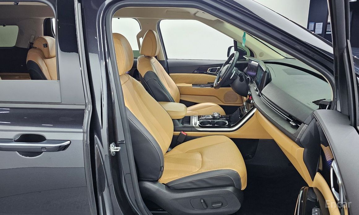 2023 Kia Carnival IV 9-Seater Signature с пробегом 80 065 км