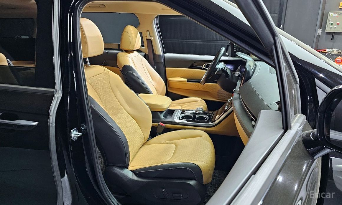 2023 Kia Carnival IV 9-Seater Signature с пробегом 95 425 км