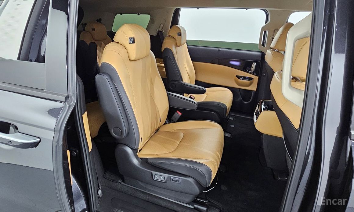 2023 Kia Carnival IV 9-Seater Signature с пробегом 80 065 км