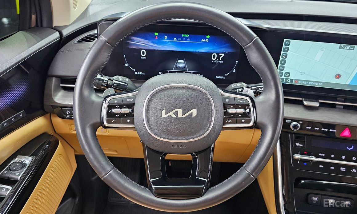 2023 Kia Carnival IV 9-Seater Signature с пробегом 80 065 км