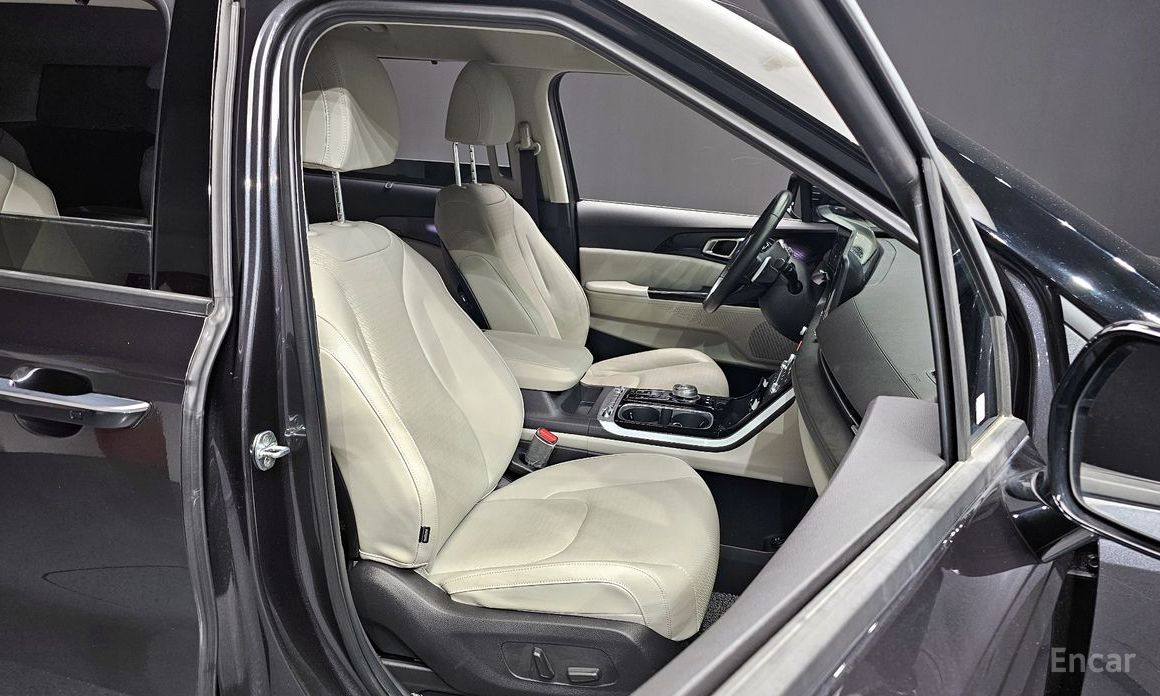 2022 Kia Carnival IV 9-Seater Signature с пробегом 33 321 км