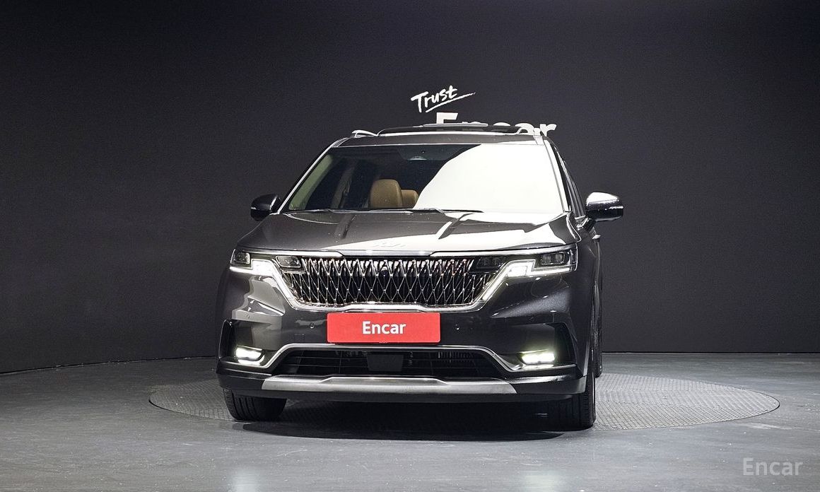 2023 Kia Carnival IV 9-Seater Signature с пробегом 61 625 км