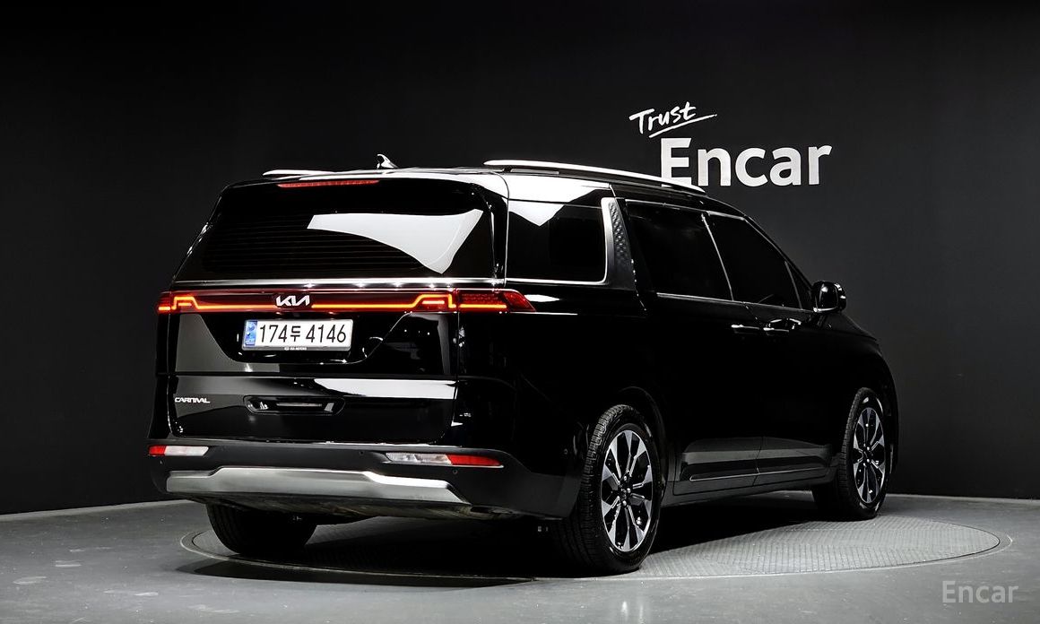 2022 Kia Carnival IV 9-Seater Signature с пробегом 112 128 км