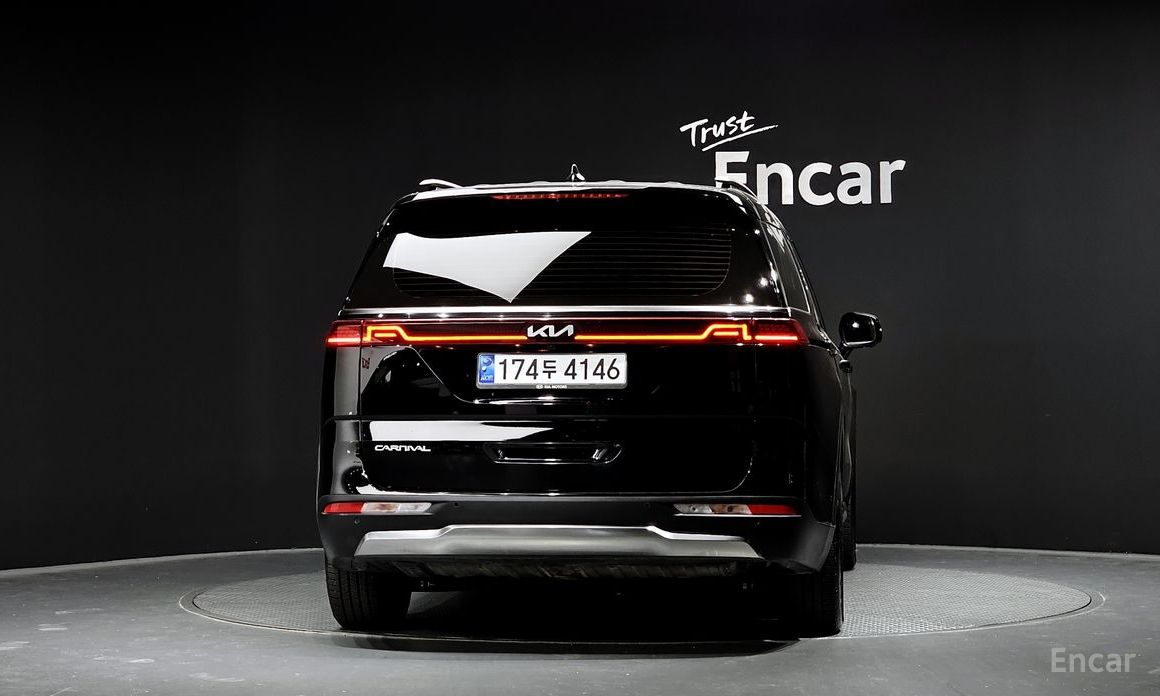 2022 Kia Carnival IV 9-Seater Signature с пробегом 112 128 км
