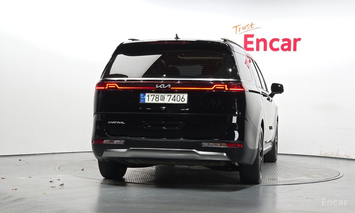 2023 Kia Carnival IV 9-Seater Signature с пробегом 79 964 км