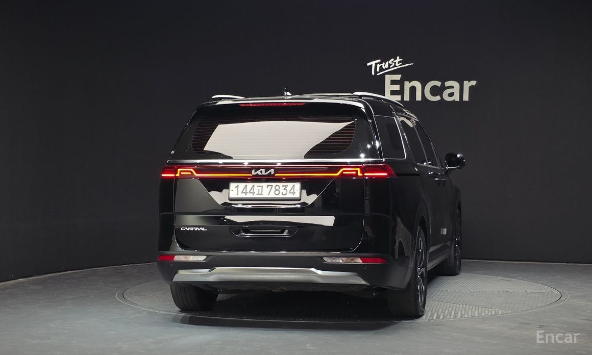 2022 Kia Carnival IV 9-Seater Signature с пробегом 54 529 км