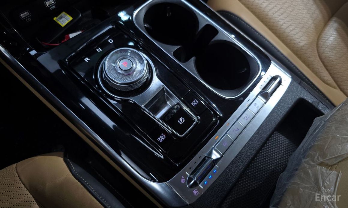 2023 Kia Carnival IV 9-Seater Signature с пробегом 79 964 км