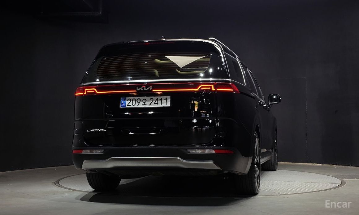 2022 Kia Carnival IV 9-Seater Signature с пробегом 32 979 км