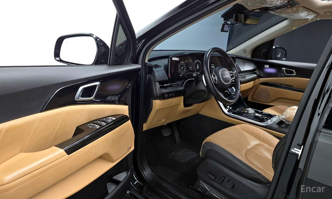2023 Kia Carnival IV 9-Seater Signature с пробегом 79 964 км