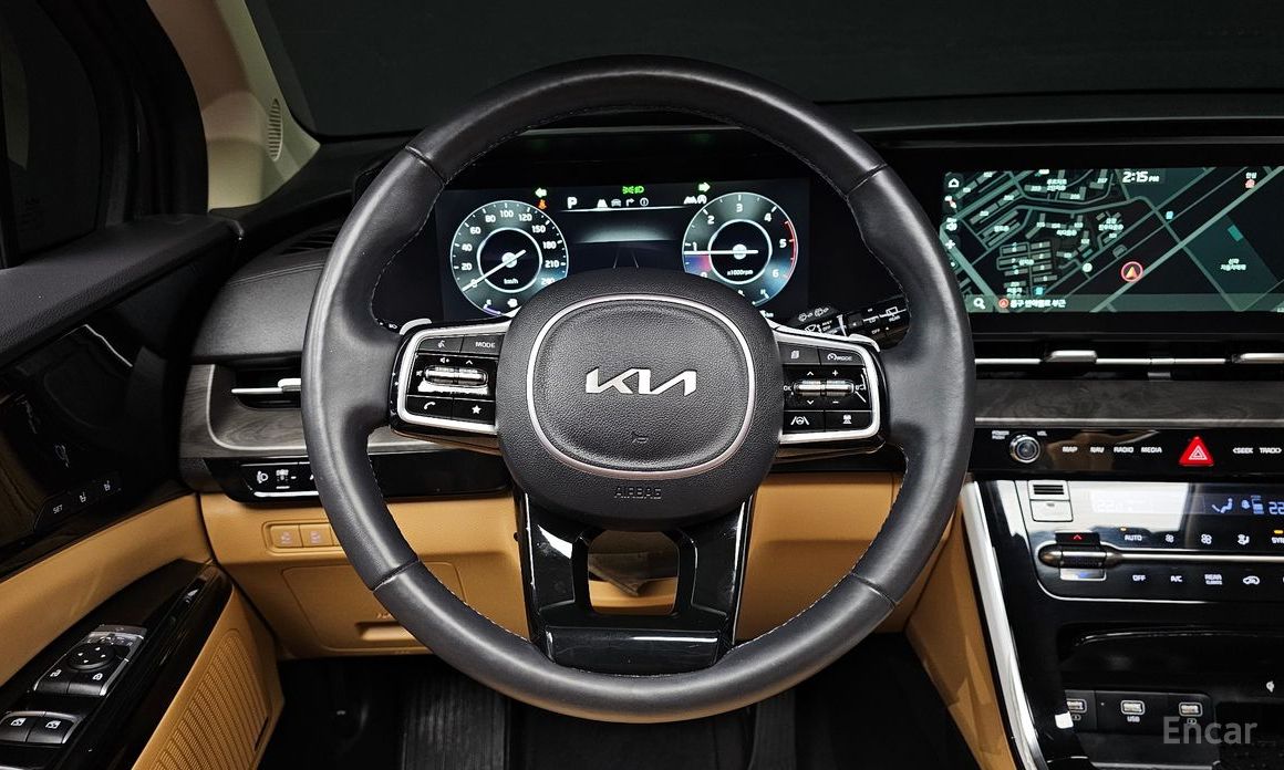 2023 Kia Carnival IV 9-Seater Signature с пробегом 61 625 км