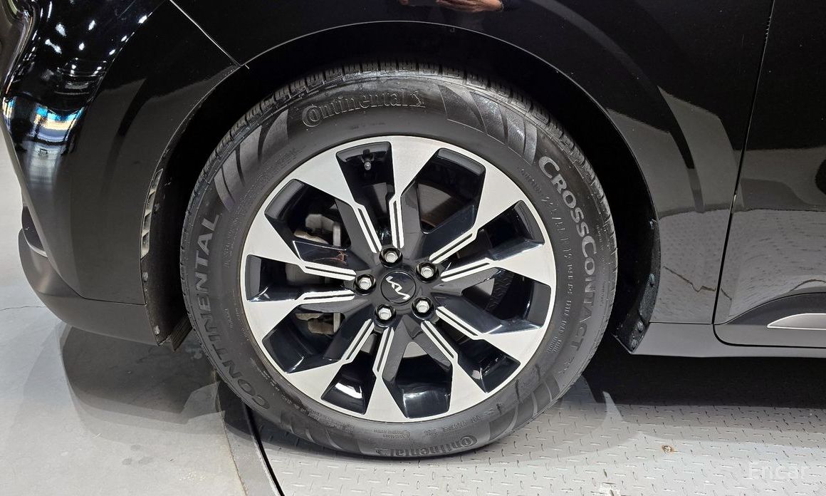 2022 Kia Carnival IV 9-Seater Signature с пробегом 32 979 км