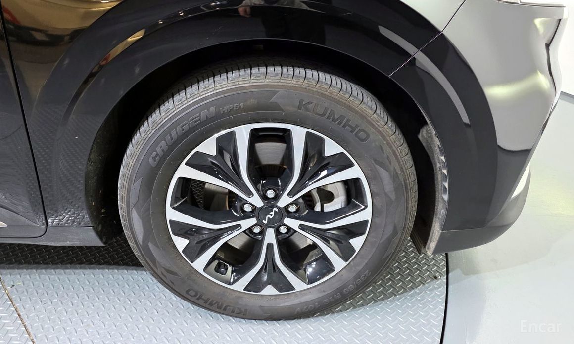 2023 Kia Carnival IV 9-Seater Noblesse с пробегом 71 402 км