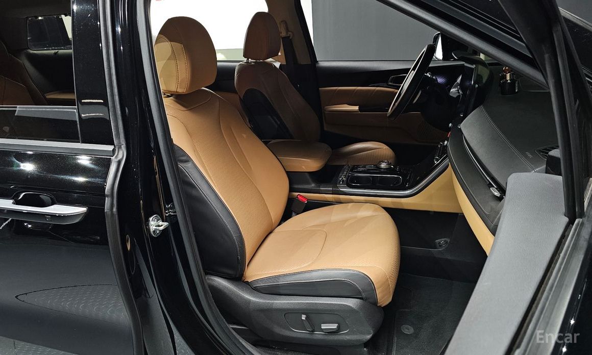 2022 Kia Carnival IV 9-Seater Signature с пробегом 112 128 км