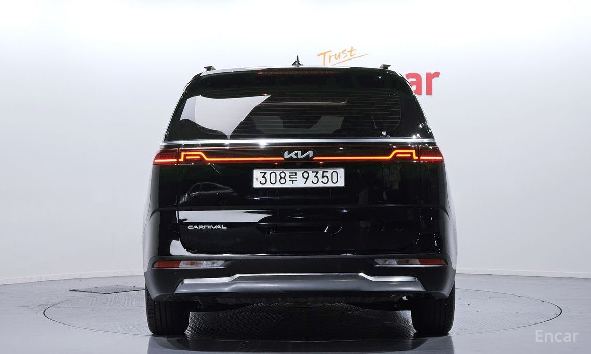 2022 Kia Carnival IV 9-Seater Signature с пробегом 74 935 км