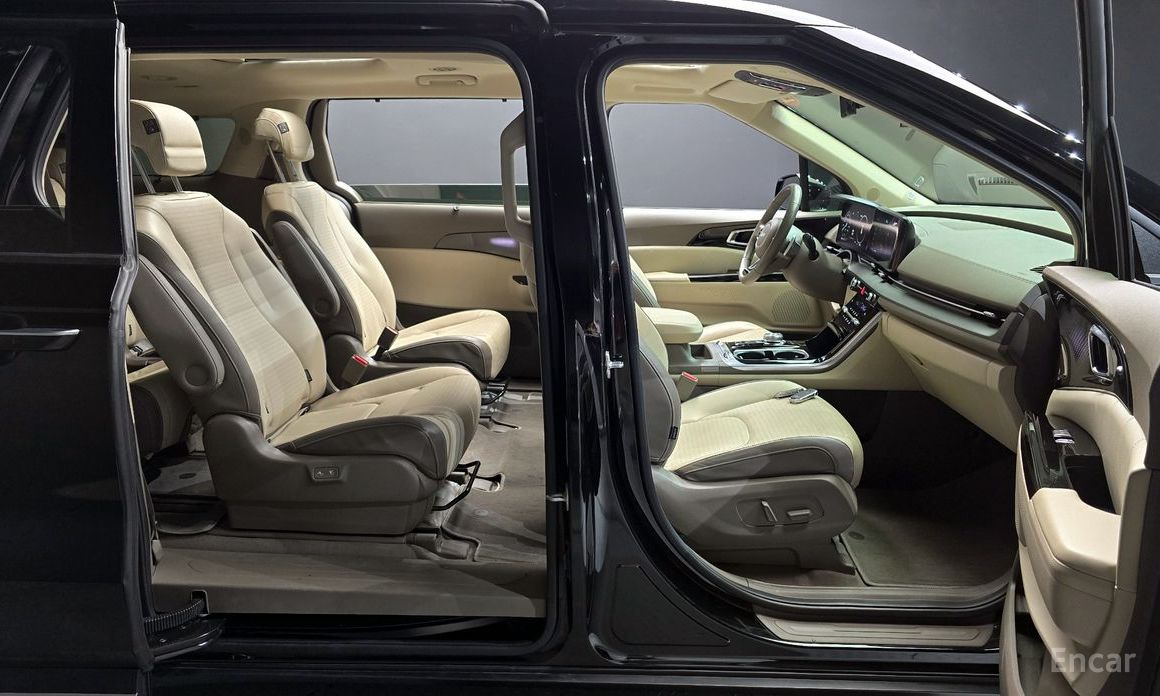 2022 Kia Carnival IV 9-Seater Signature с пробегом 32 979 км