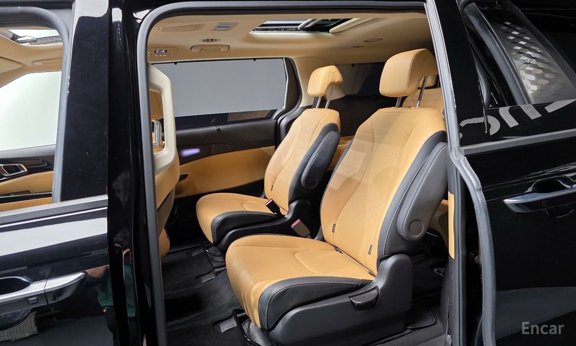 2022 Kia Carnival IV 9-Seater Signature с пробегом 54 529 км