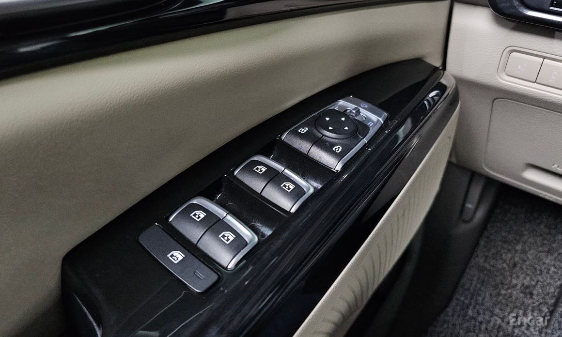 2022 Kia Carnival IV 9-Seater Noblesse с пробегом 25 060 км
