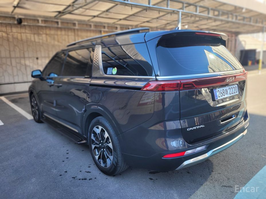 2023 Kia Carnival IV 9-Seater Signature с пробегом 61 294 км