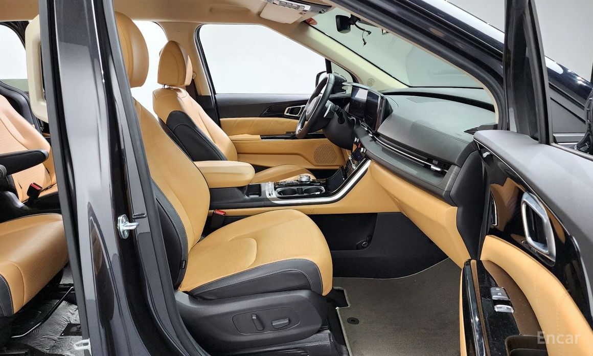 2023 Kia Carnival IV 9-Seater Signature с пробегом 29 418 км