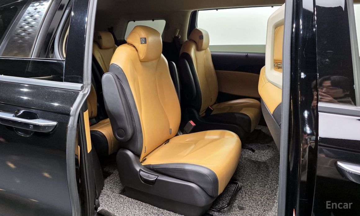 2023 Kia Carnival IV 9-Seater Noblesse с пробегом 71 402 км