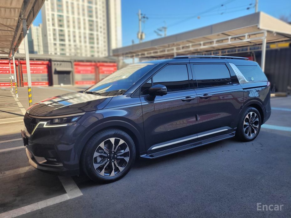2023 Kia Carnival IV 9-Seater Signature с пробегом 61 294 км