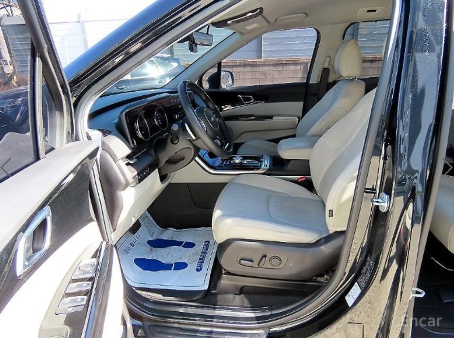 2022 Kia Carnival IV 9-Seater Noblesse с пробегом 42 249 км