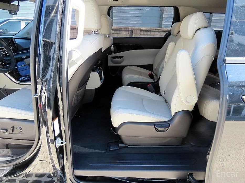2022 Kia Carnival IV 9-Seater Noblesse с пробегом 42 249 км