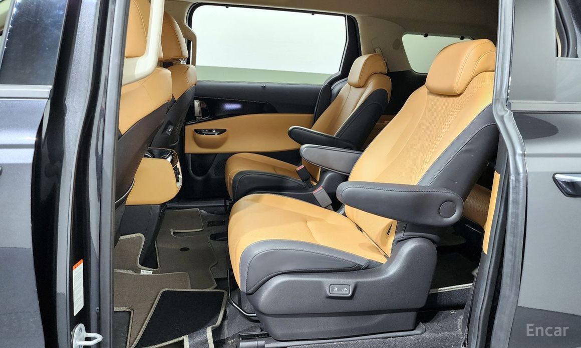 2023 Kia Carnival IV 9-Seater Signature с пробегом 29 418 км