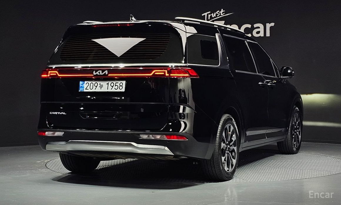 2022 Kia Carnival IV 9-Seater Noblesse с пробегом 69 263 км