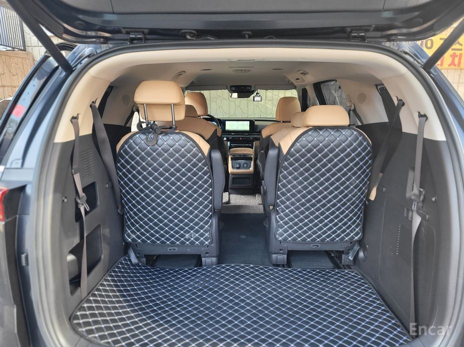 2023 Kia Carnival IV 9-Seater Signature с пробегом 61 294 км
