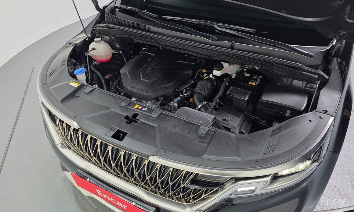 2023 Kia Carnival IV 9-Seater Noblesse с пробегом 38 438 км