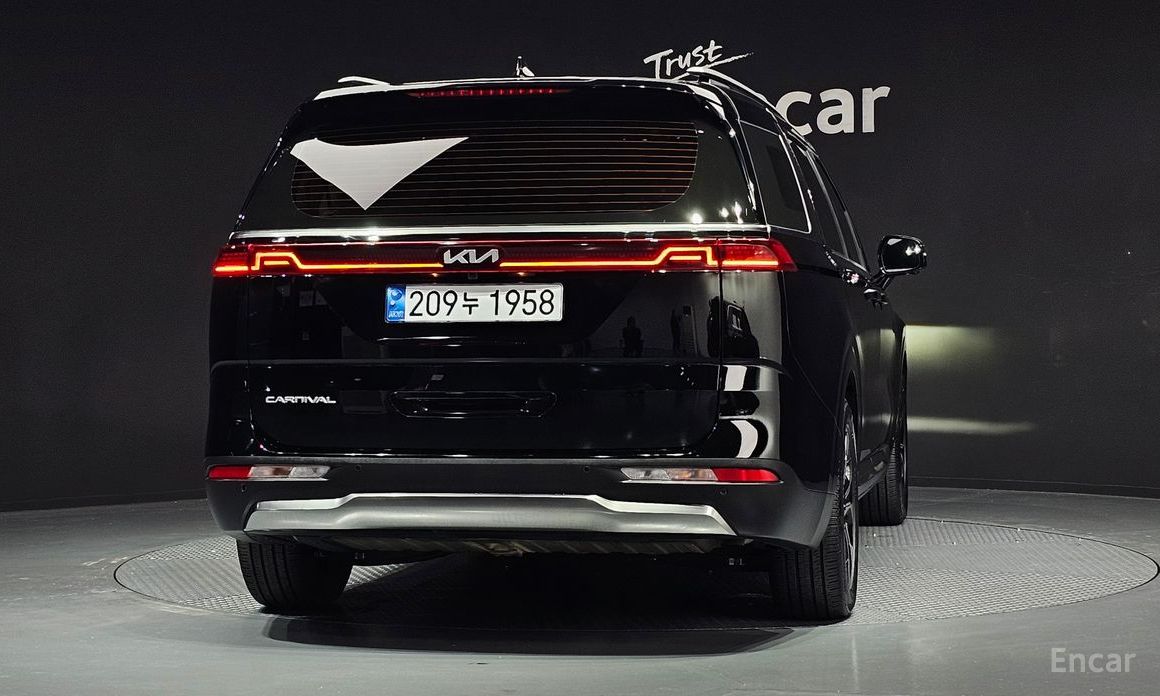 2022 Kia Carnival IV 9-Seater Noblesse с пробегом 69 263 км