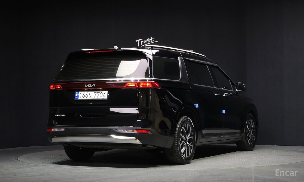 2023 Kia Carnival IV 9-Seater Noblesse с пробегом 69 558 км