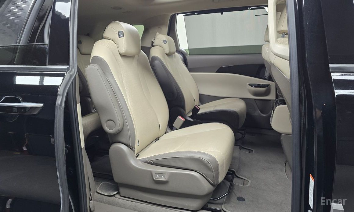 2022 Kia Carnival IV 9-Seater Noblesse с пробегом 79 680 км
