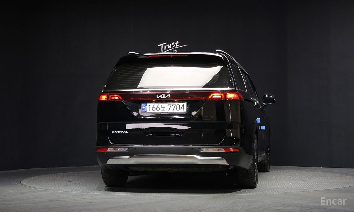 2023 Kia Carnival IV 9-Seater Noblesse с пробегом 69 558 км