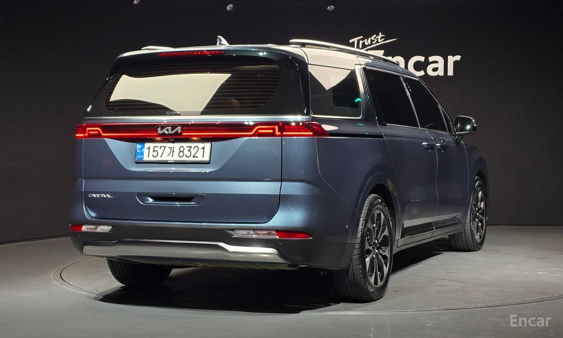 2022 Kia Carnival IV 9-Seater Signature с пробегом 38 209 км