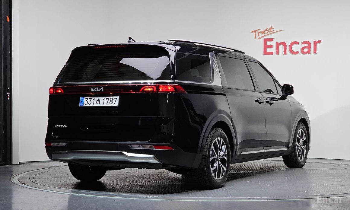 2023 Kia Carnival IV 9-Seater Noblesse с пробегом 27 500 км