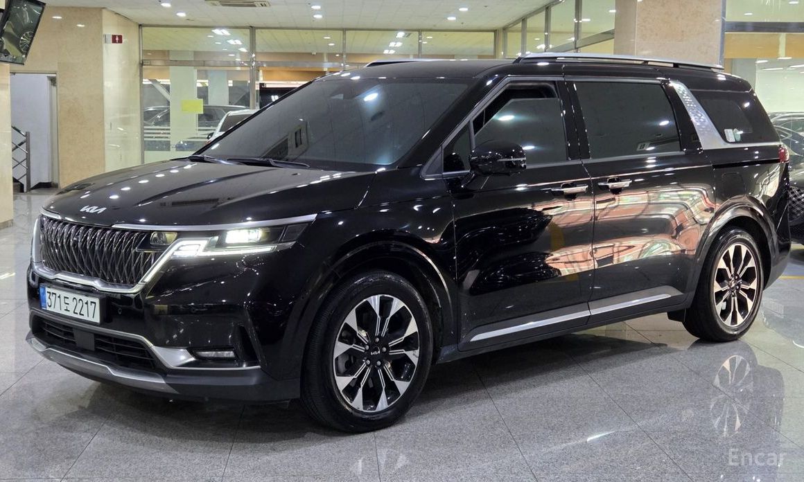 2023 Kia Carnival IV 9-Seater Signature с пробегом 84 120 км