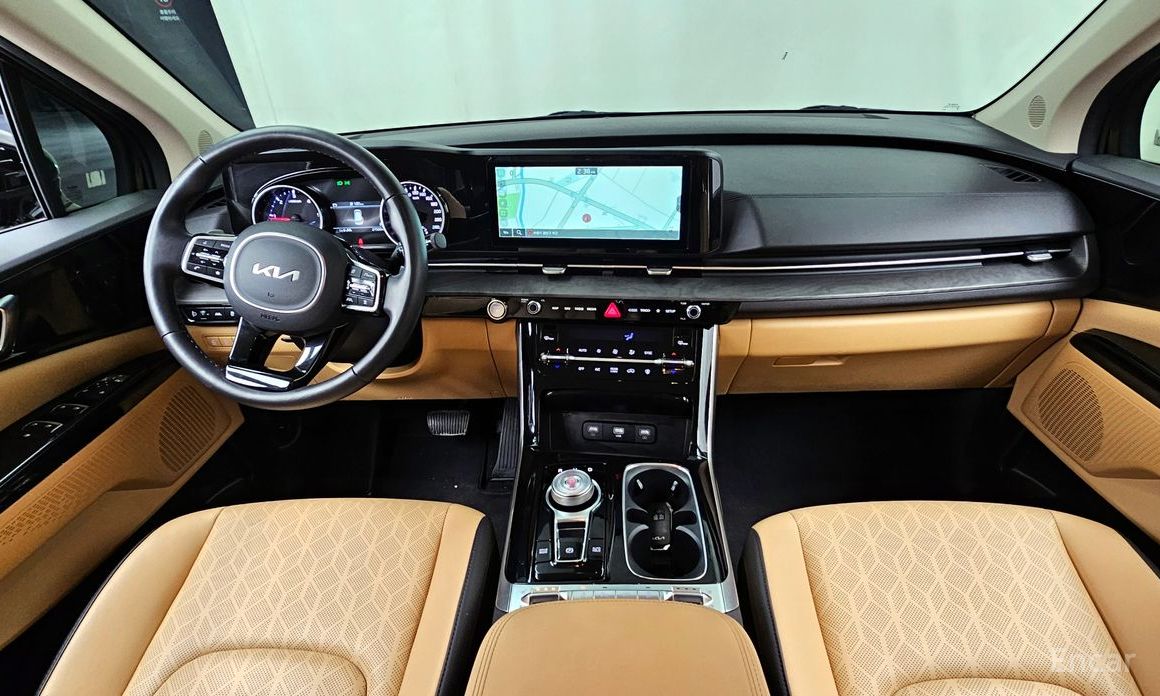 2023 Kia Carnival IV 9-Seater Noblesse с пробегом 27 500 км
