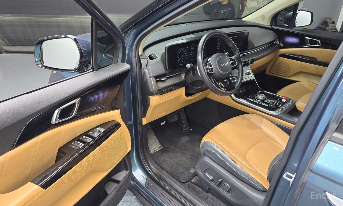 2023 Kia Carnival IV 9-Seater Signature с пробегом 120 535 км